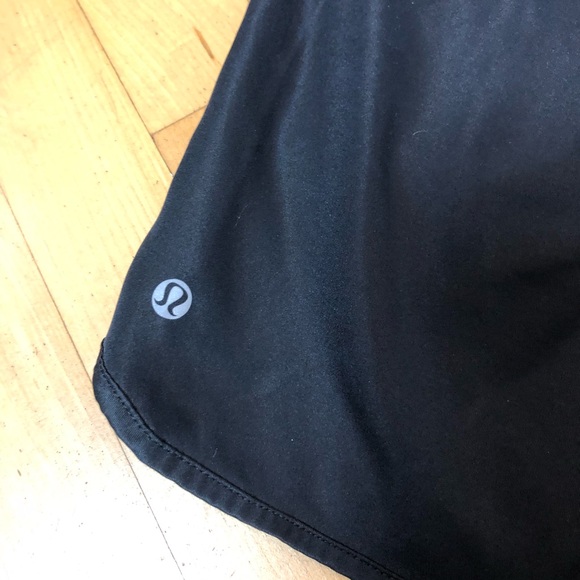 Lululemon Black Board Shorts Scalloped Pockets - Picture 5 of 6